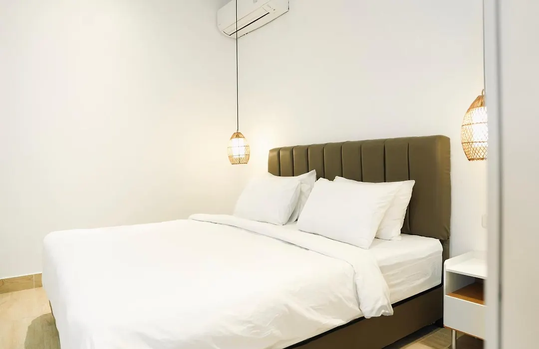 Dip & Doze Living-1