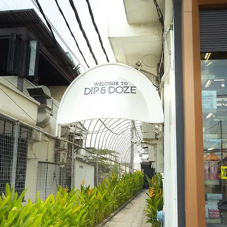 Dip & Doze Living-2